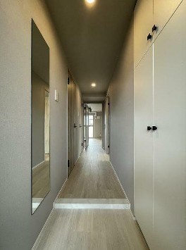 第六鳥塚ビル 玄関
