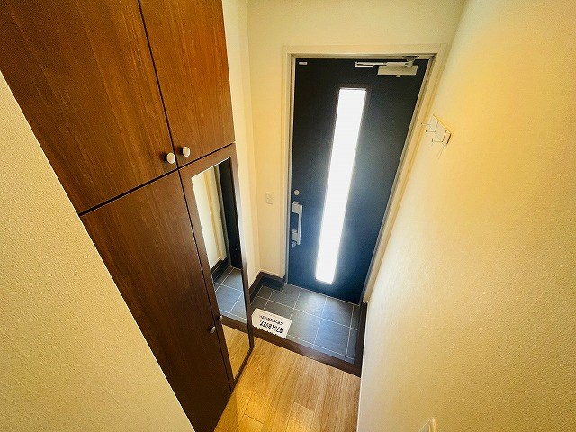 アルス  玄関