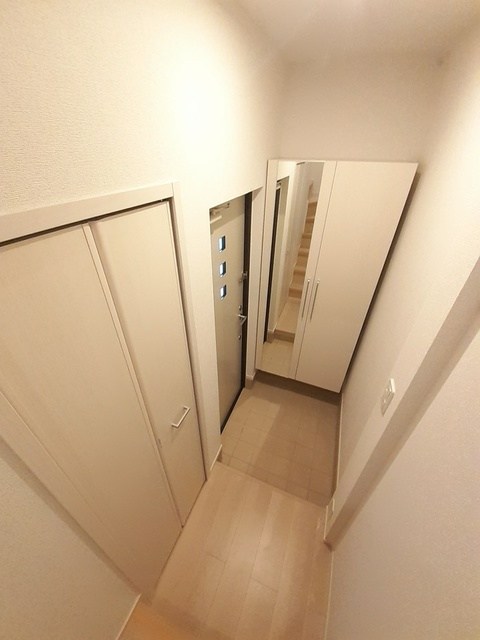 ミル　タンドレス 玄関