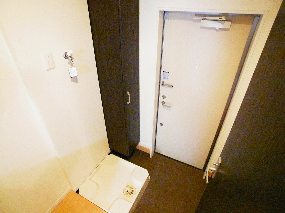 シュクル六町 玄関