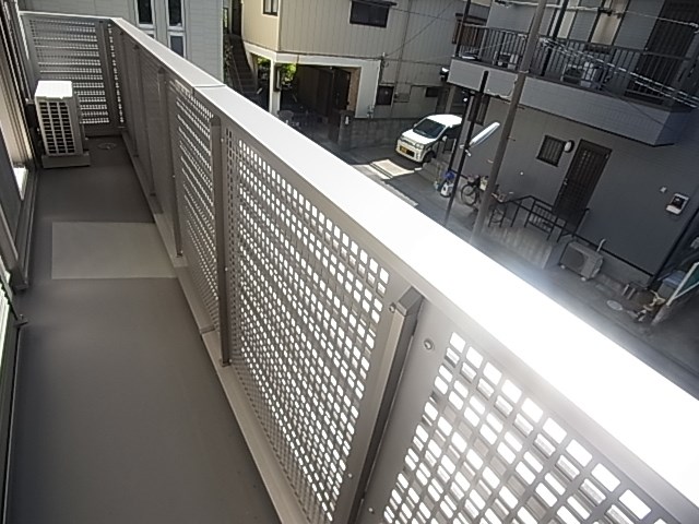 ファミユC ベランダ