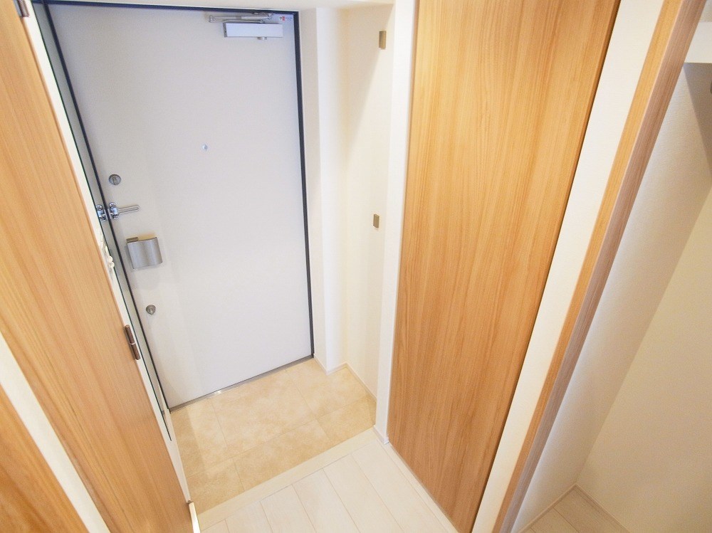 ART APARTMENT IN TOKYO NORTH 玄関