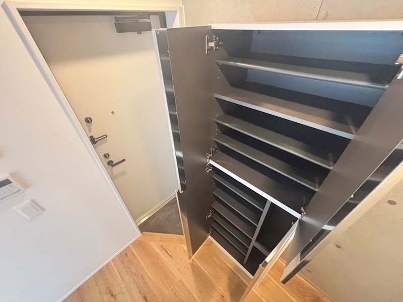 Rinascita町屋凛 玄関