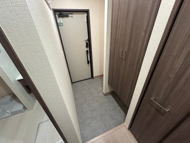 フローラ 玄関