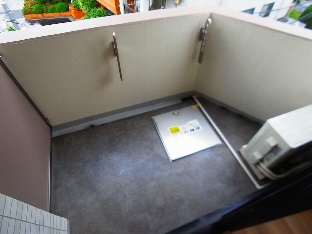 ティモーネ グランデ町屋 ベランダ
