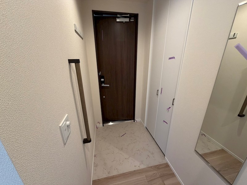 アレーズＫＡＳＨＩＷＡＮＯＨＡ 玄関