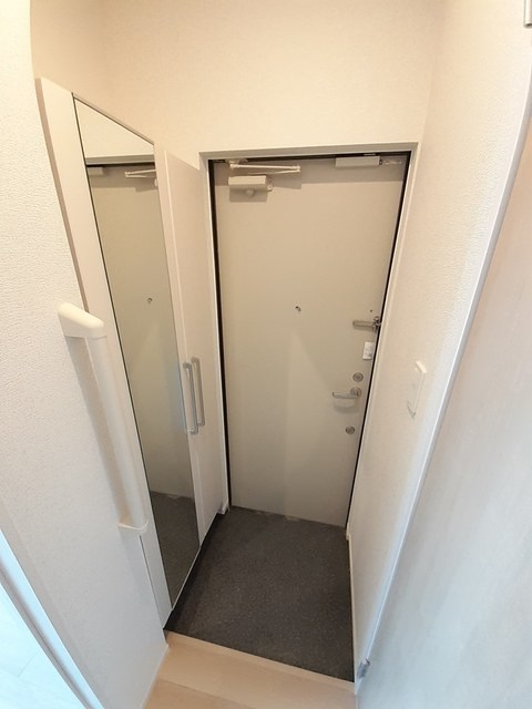ソレアード西尾久 玄関