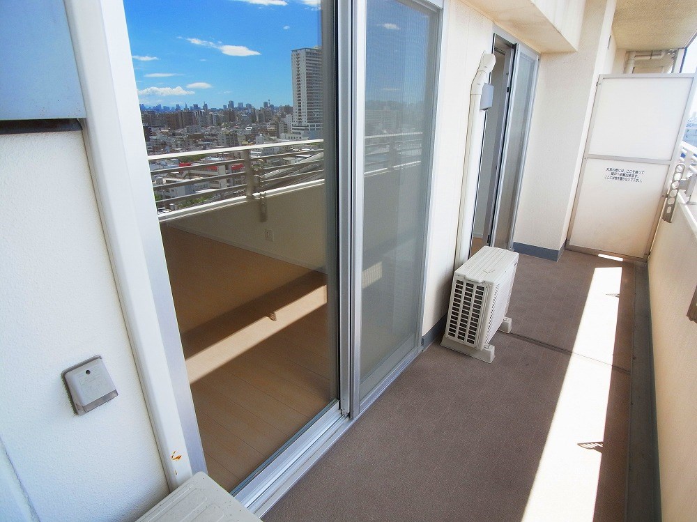 ロイヤルパークスタワー南千住 ベランダ