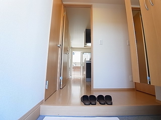 サンフレールＡ 玄関