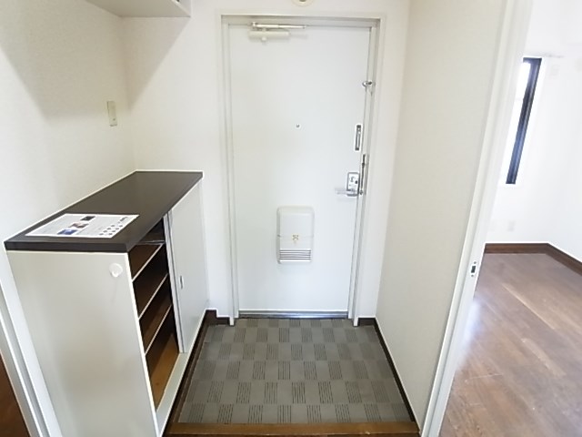 コンフォール・ロクギ 玄関