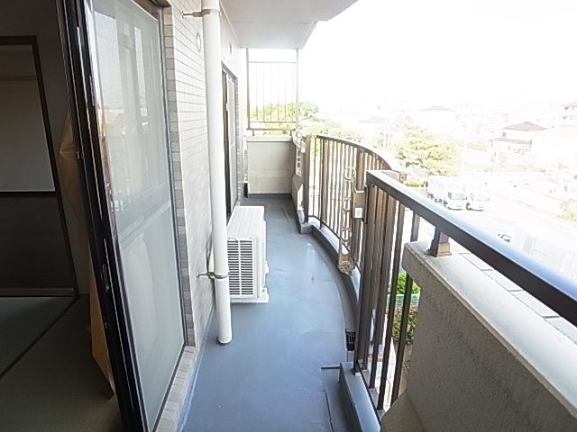 コンフォール・ロクギ ベランダ