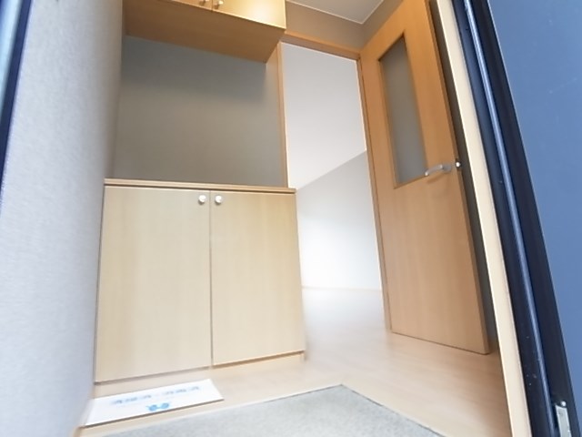 グランガーデン２ 玄関