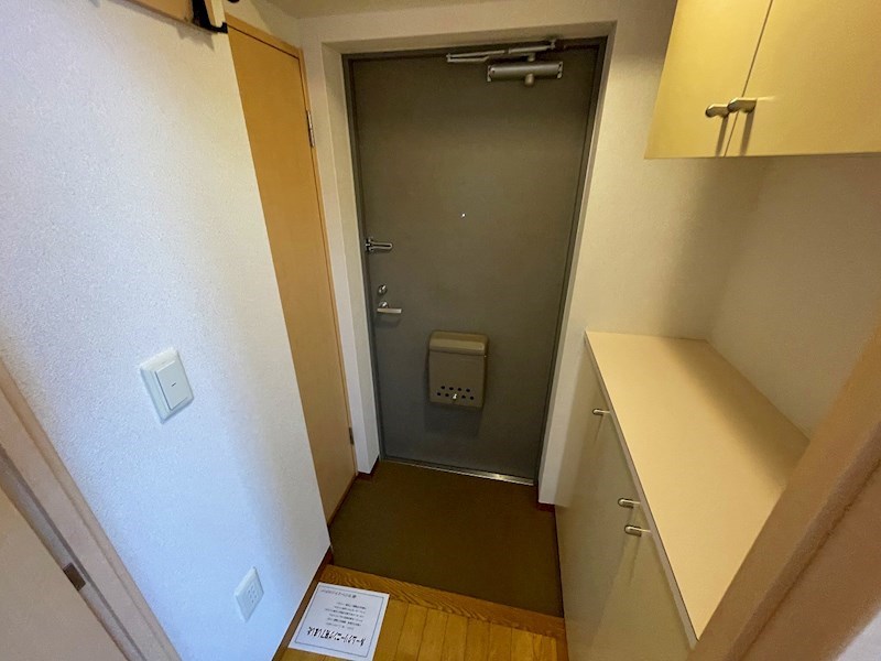 シャトル三ノ輪 玄関