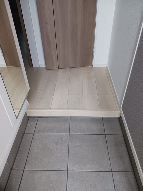 ＳＳ・ＴＲＡＩＬ 玄関