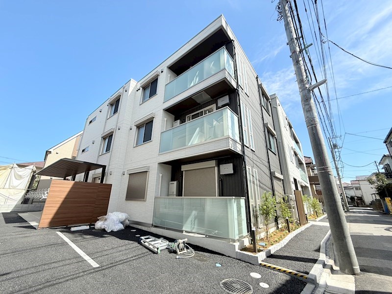 セレスティア西綾瀬 外観写真