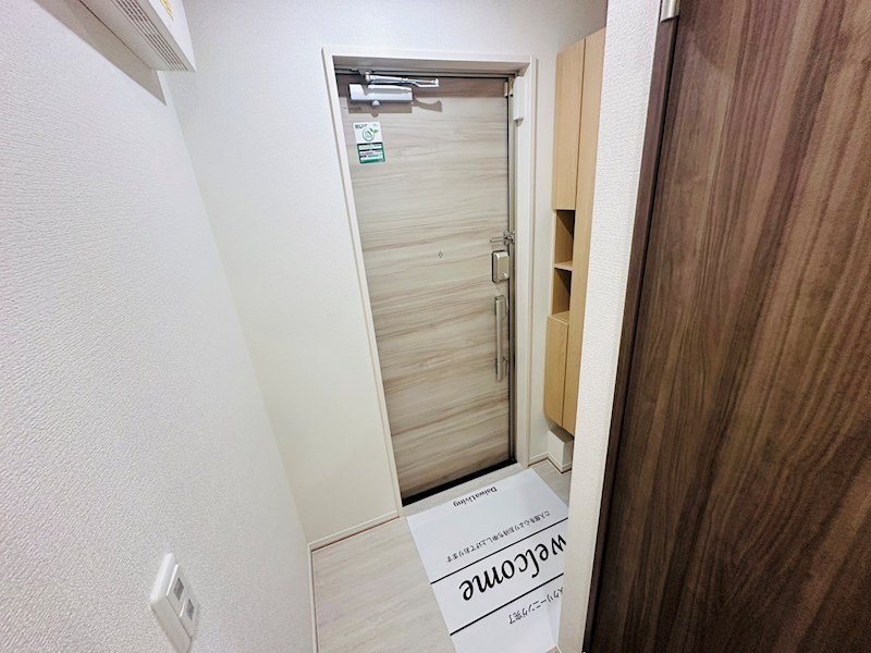 セレスティア西綾瀬 玄関