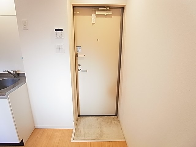 クレール保木間 玄関