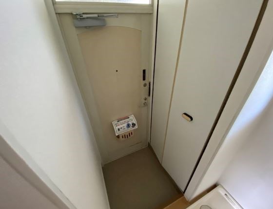 ファミールハイツA棟 玄関