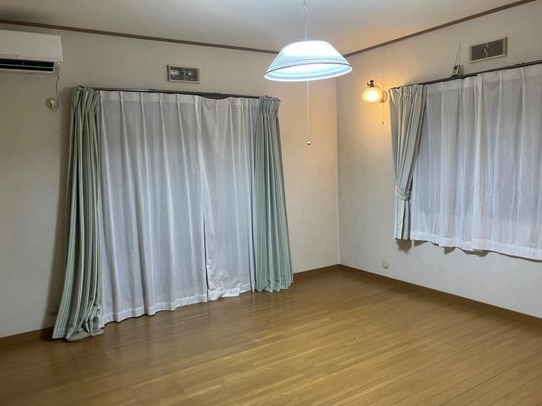 宿連寺戸建 リビング