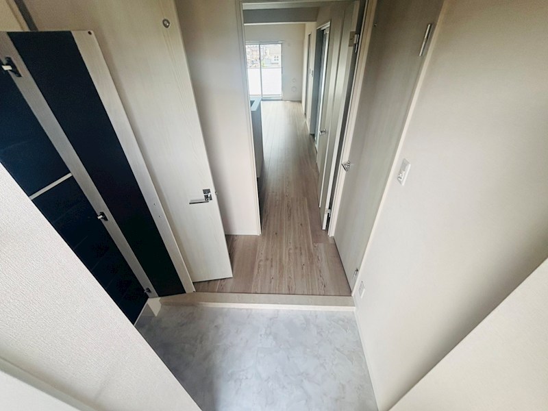 Une Lumi&amp;egrave;re 玄関