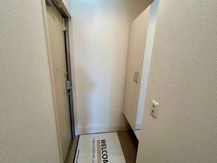 ブリランテ　A  玄関