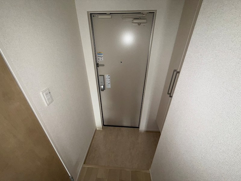 ソルス・おおたか 玄関