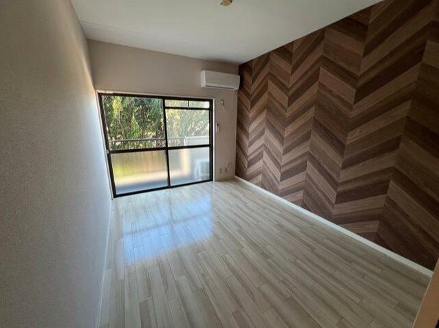 サンハイツ梅郷 ベッドルーム