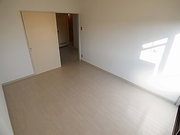 サンハイツ梅郷 リビング