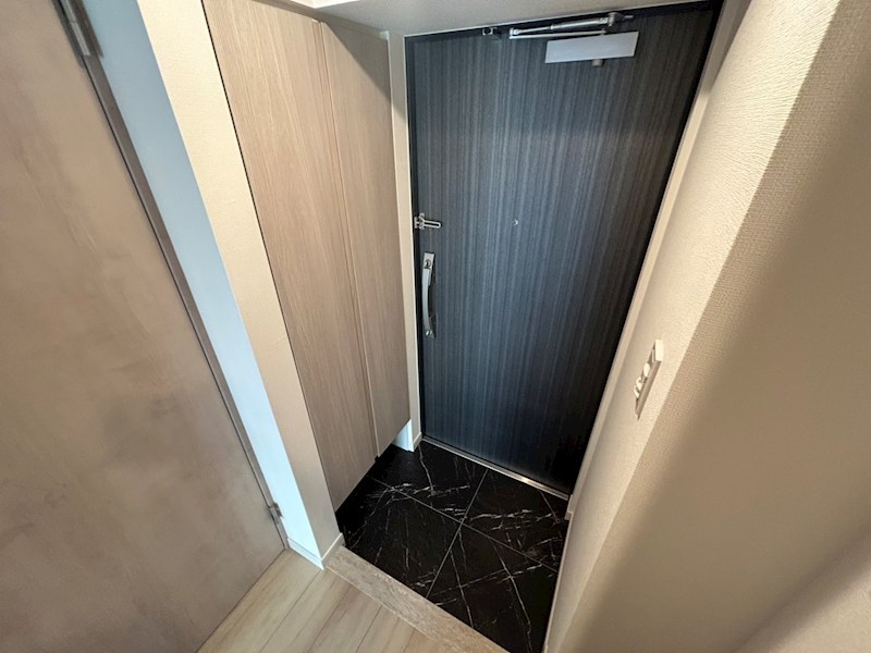 S-RESIDENCE北綾瀬awesome 玄関