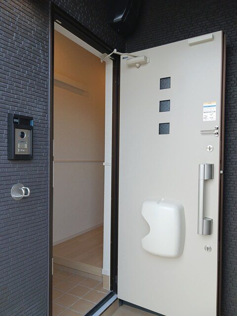 ココ　ラ　フェリーチェＢ 玄関