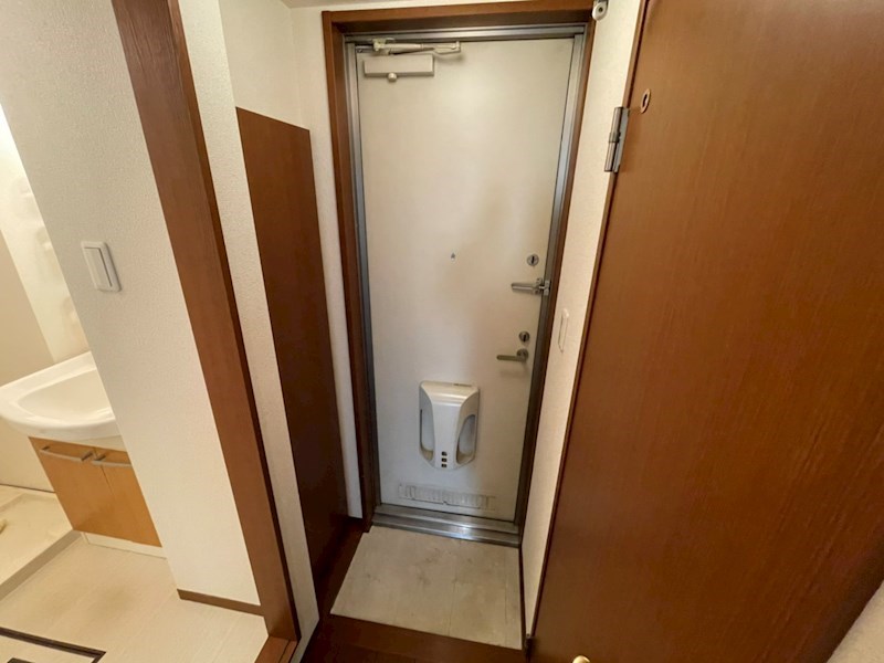 ブランドール 玄関