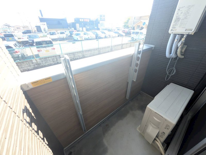 Ａｚｕｒｅ　Ｔｏｋｉｗａｄａｉｒａ（アジュール常盤平） ベランダ