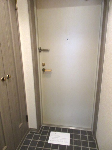 ライオンズプラザ綾瀬 玄関