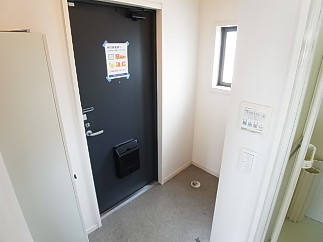 クレセール雅 玄関