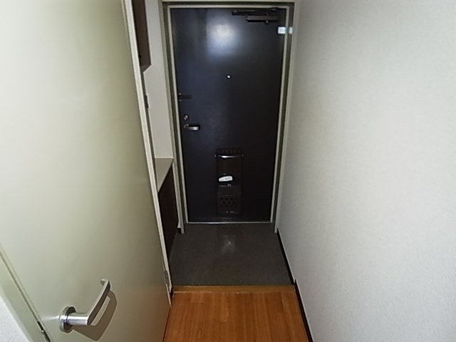 コスモ北千住 玄関