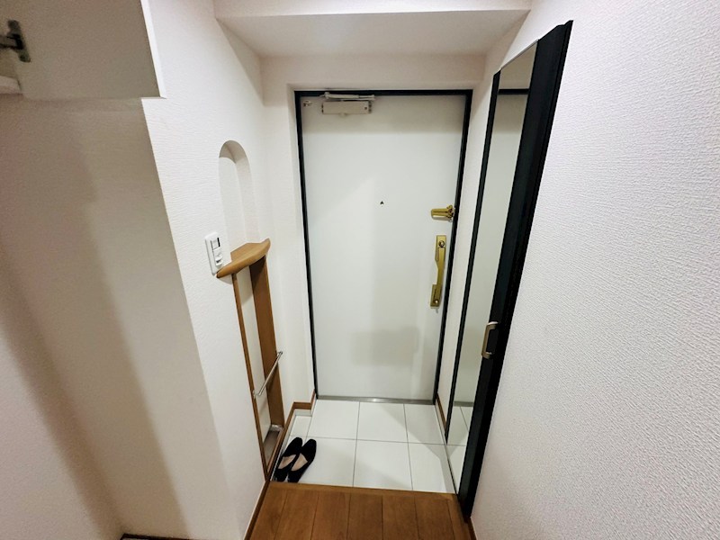 アンベリールマーロ北綾瀬２ 玄関