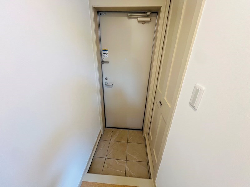 プリマ稔台 玄関