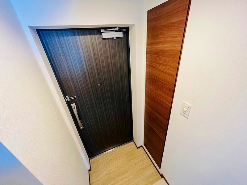 ジェノヴィアお花茶屋Ⅱスカイガーデン 玄関