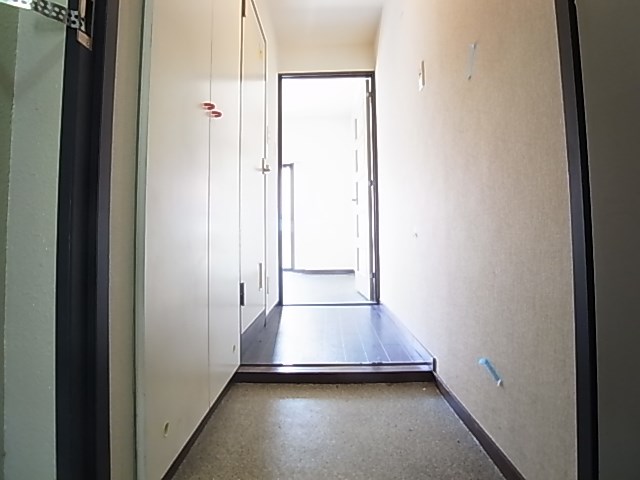 スリーハイム鹿浜 玄関