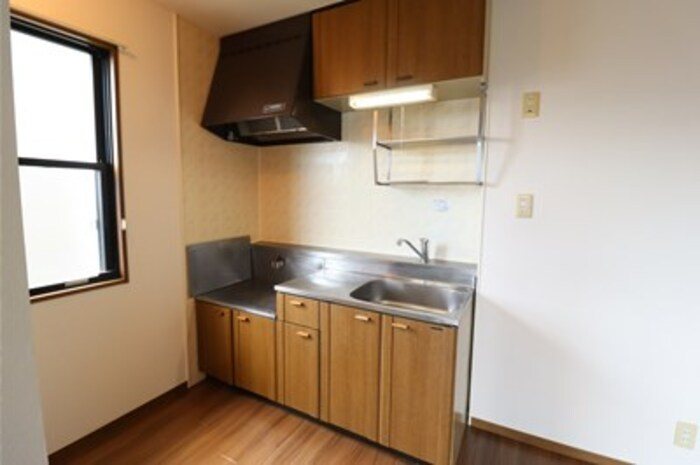 ロイヤルタウン泉Ｄ キッチン