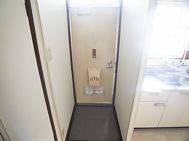 高橋ハイツ 玄関