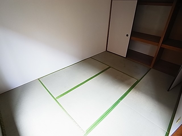 高橋ハイツ ベッドルーム