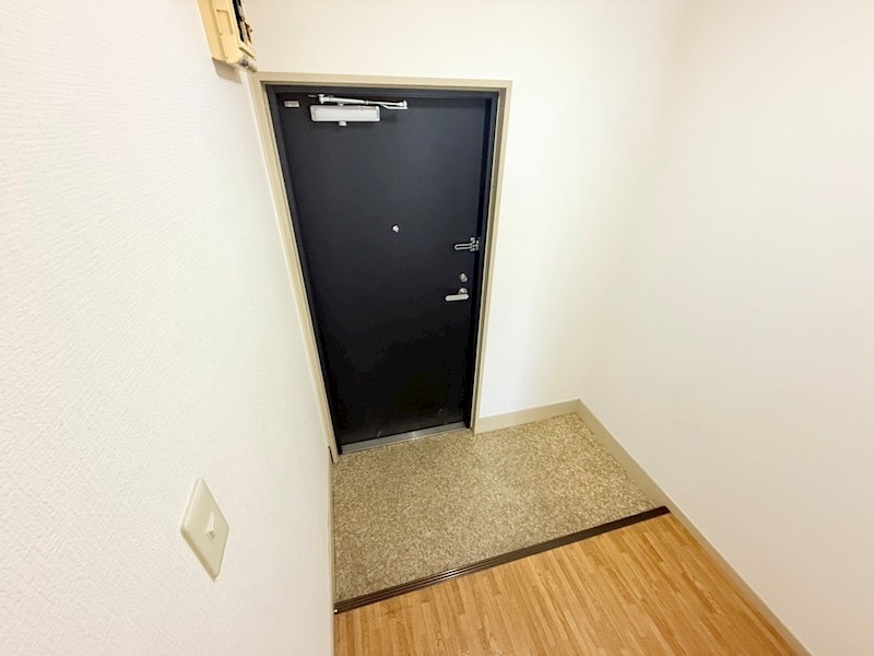 コーポオークラ 玄関