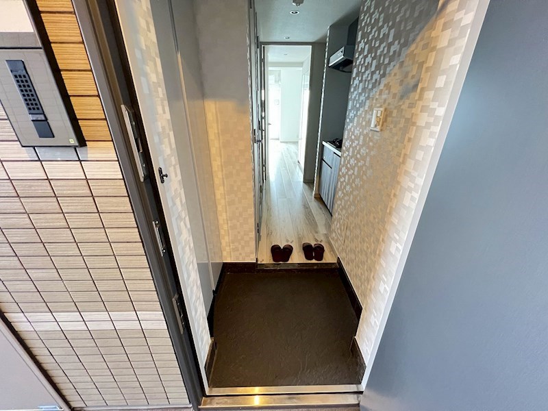 COCO-CHILL KAMEARI 玄関