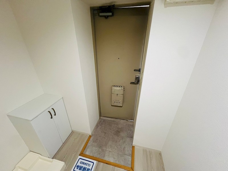 北小金ハイツ 玄関