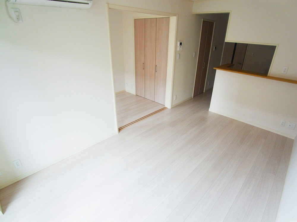 フラワーフォンテーヌ３ リビング