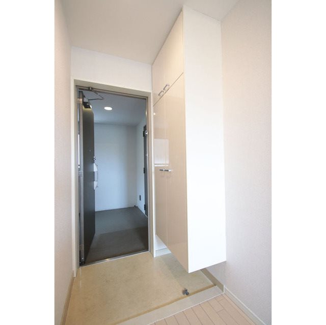 オリーブマンション荒川 玄関