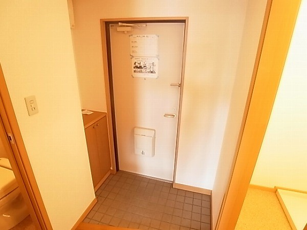 アヴニール豊四季 玄関