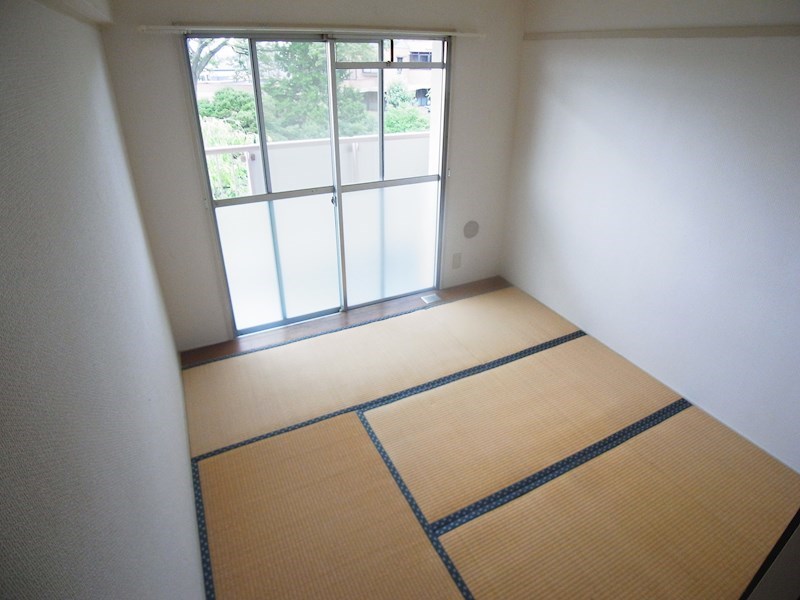 舎人吉岡ハイツ ベッドルーム