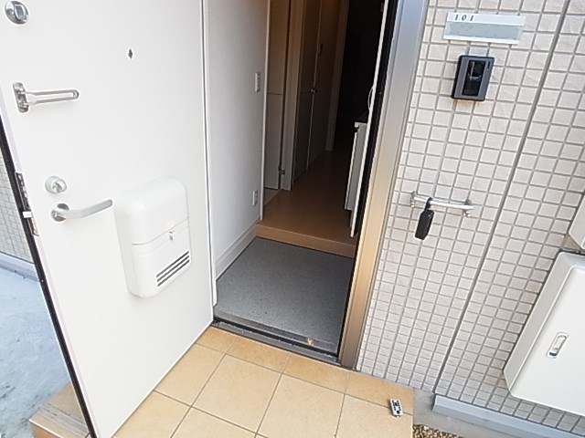 プレサージュ西新井 玄関